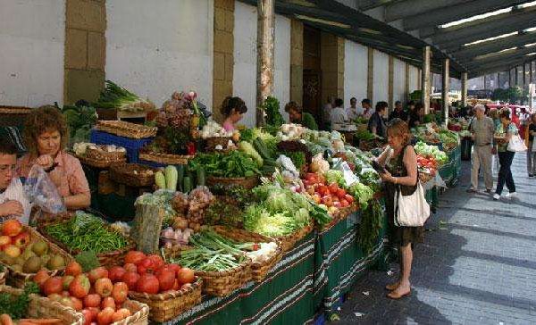 Mercados tradicionales de Donostia / San Sebastián: descubre el alma local