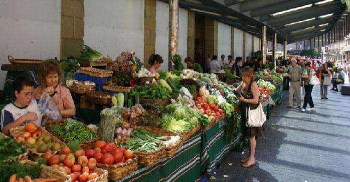 Mercados tradicionales de Donostia / San Sebastián: descubre el alma local