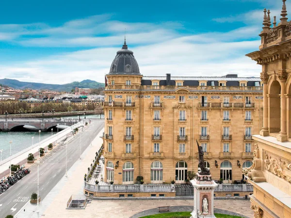 5 hoteles icónicos de Donostia / San Sebastián que no puedes dejar de conocer